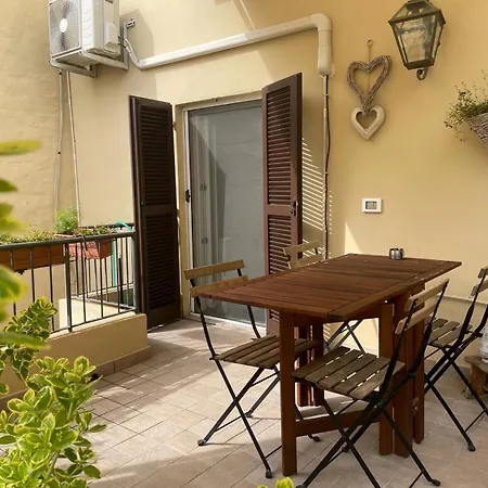 Casa Noe - Trilocale - Centro - Wifi - Spazioso Terrazzo Rávena