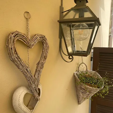 דירה Casa Noe - Trilocale - Centro - Wifi - Spazioso Terrazzo ראבנה